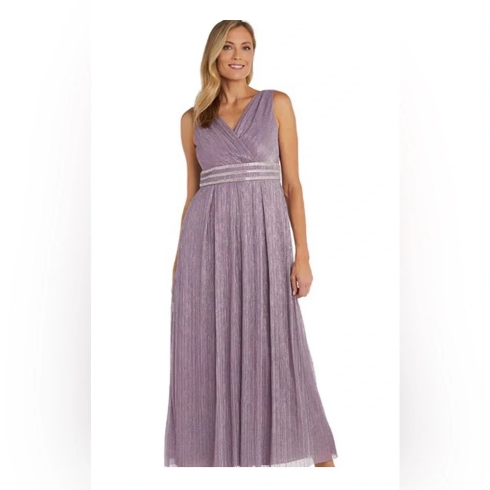 Plus Dress - Picture 3 of 11